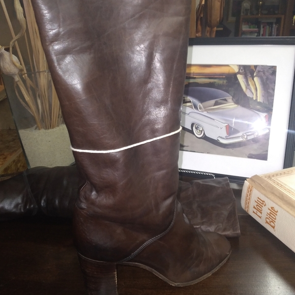 Woman's Italian leather heeled boots sz.9 - Picture 3 of 5